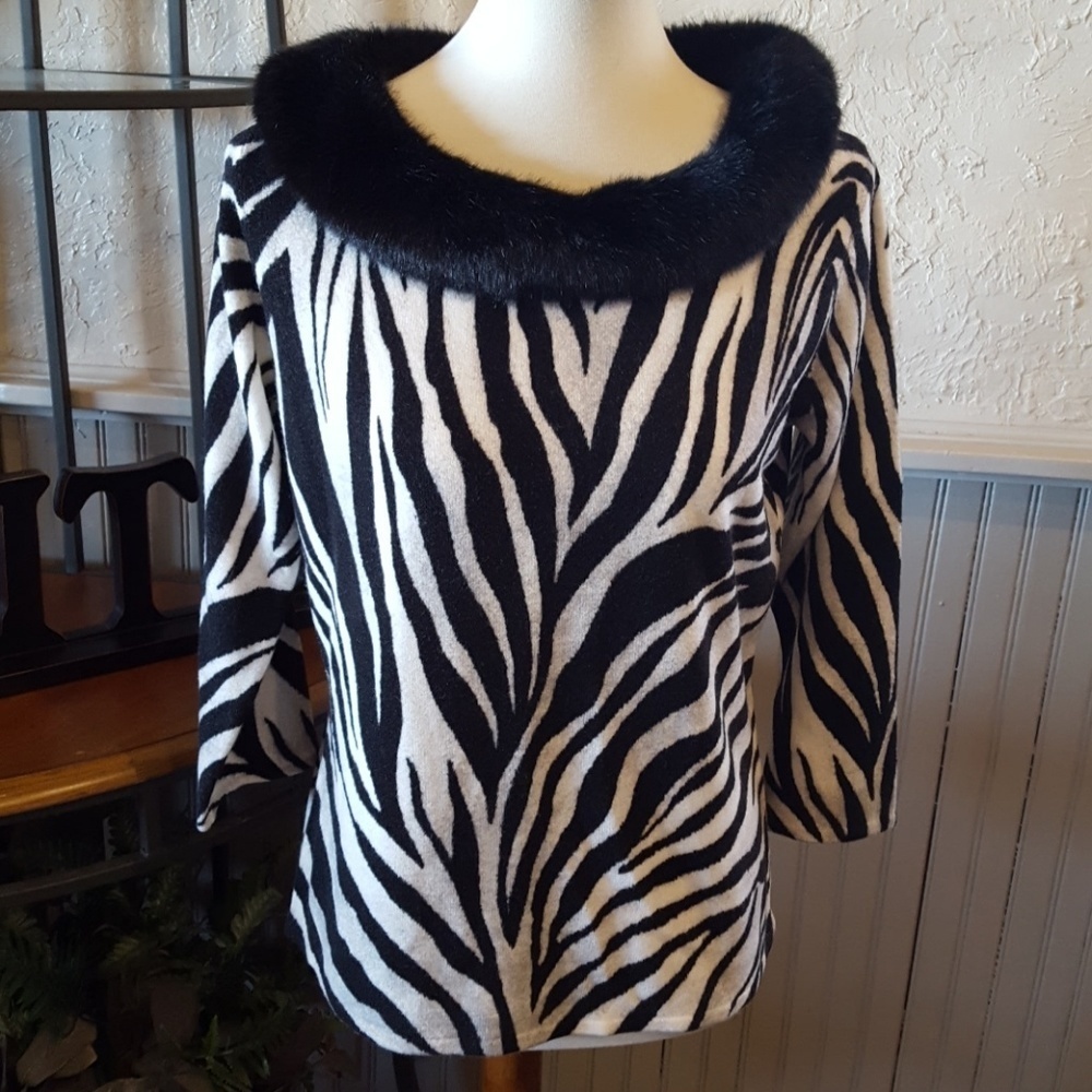 💕MORTONMCNAUGHTON* Sweater